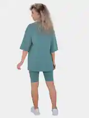 Мятный костюм женский: велосипедки и футболка оверсайз