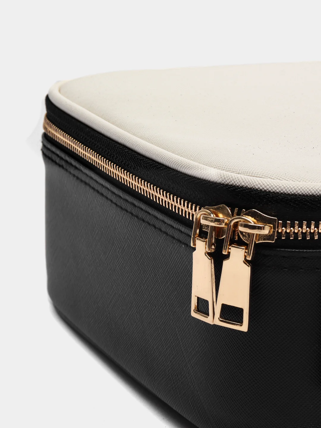 Разноцветный профессиональный кейс визажиста Calmi White&Black (размер 25*10*23 см)
