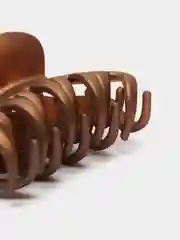 Бежевый краб для волос