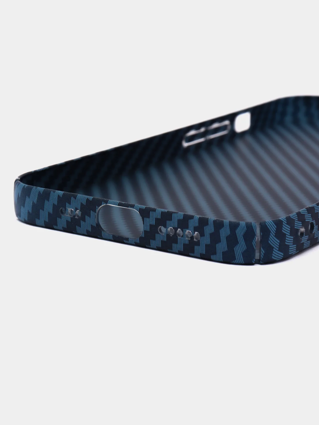Темно-синий чехол для iPhone 16, 16 Pro, 16 Pro Max, 15 pro, 15, 14, 14 Pro, 14 Pro Max Карбон Айфон