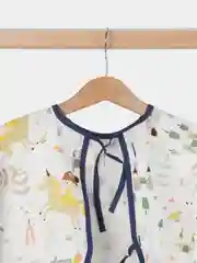 Белый нагрудник для детского творчества