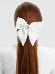 Заколка Бант белый со стразами