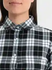 Черный рубашка в клетку