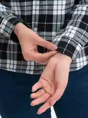 Черный рубашка в клетку