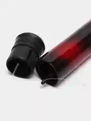 Черный удочка без колец в сборе, готовая к рыбалке