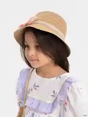 Хаки шляпа и детская сумка