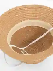 Хаки шляпа и детская сумка