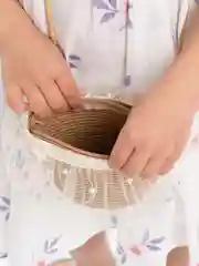 Хаки шляпа и детская сумка