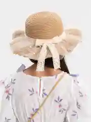 Хаки шляпа и детская сумка