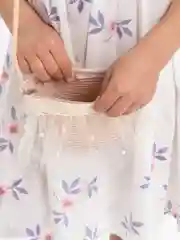 Пудровый шляпа и детская сумка