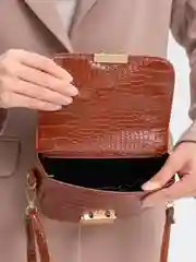 Коричневый женская сумка, маленькая компактная со съемным ремнем, 3 цвета
