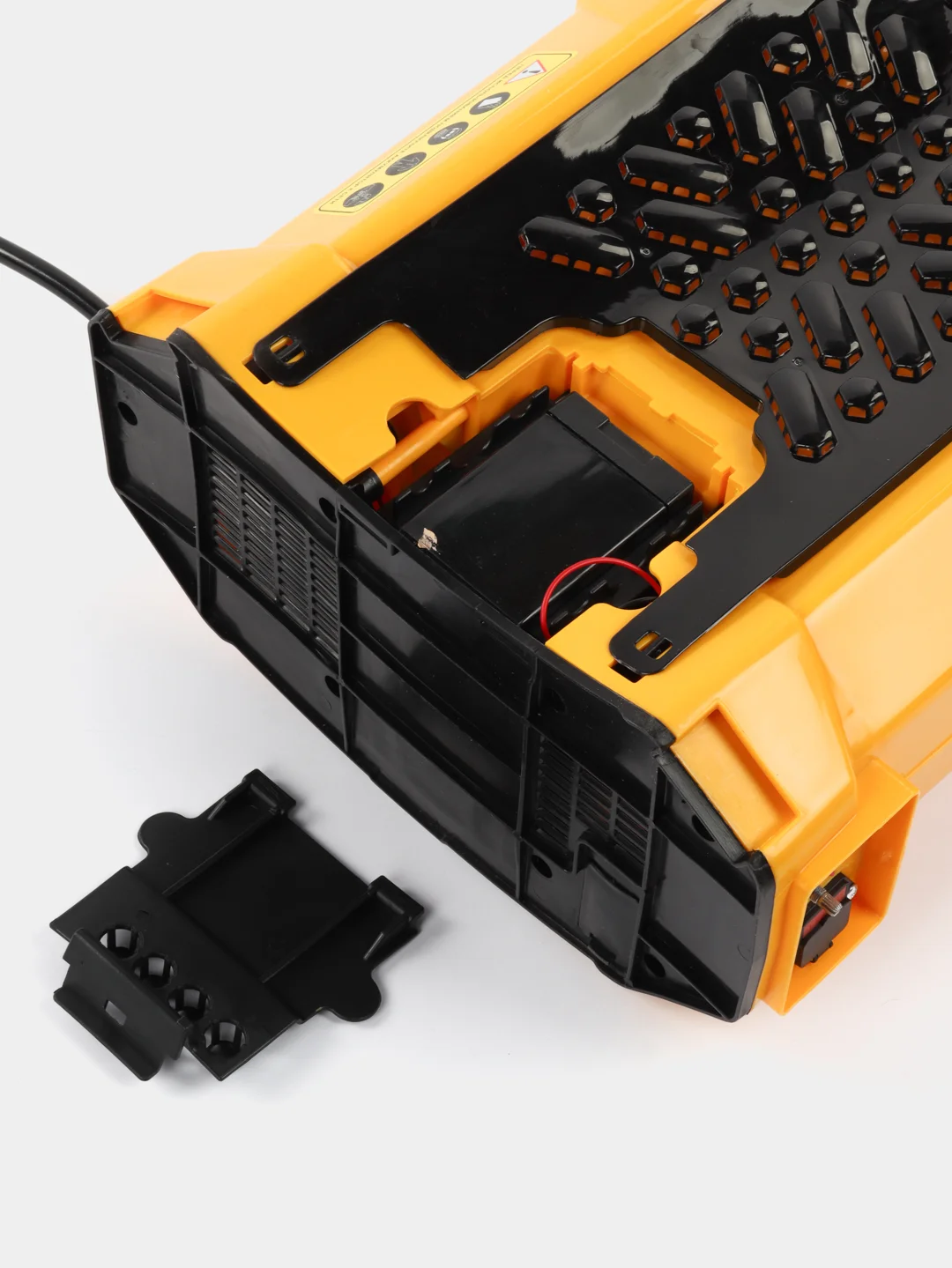 Опрыскиватель садовый аккумуляторный Huter SP-16AC 70/13/29
