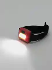 Черный походный туристический налобный фонарь на батарейках HeadLamp 10W COB