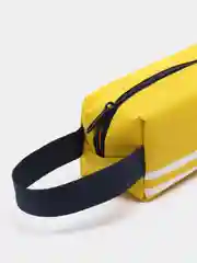 Желтый пенал школьный