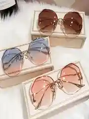 Женские солнцезащитные очки