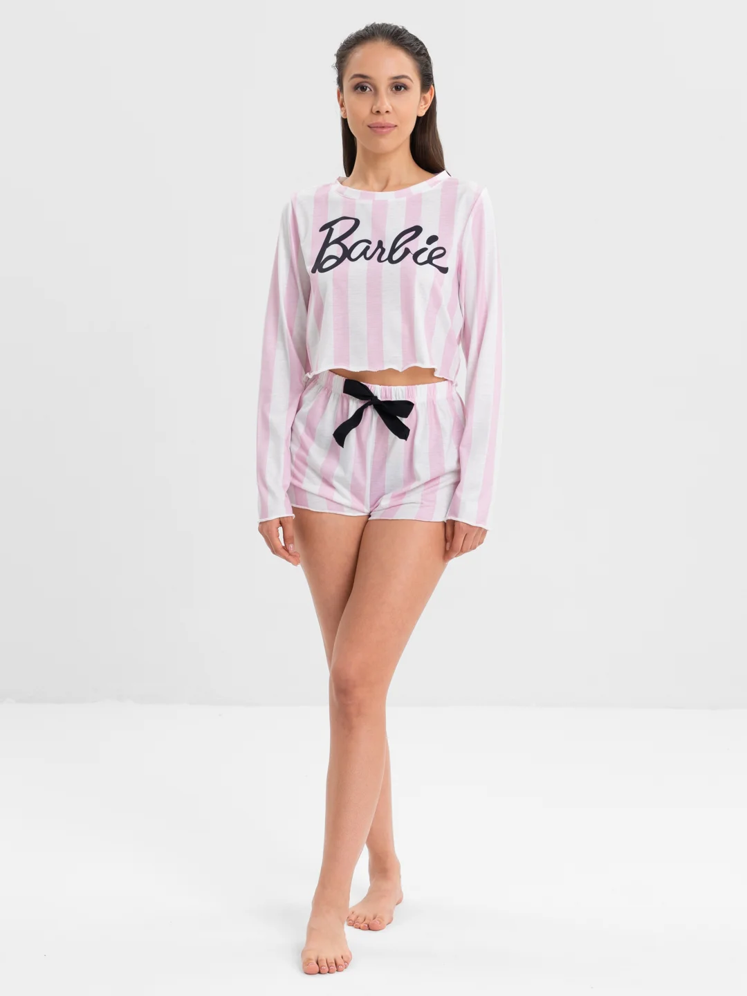 Женская пижама с принтом "Barbie": футболка с длинным рукавом и шорты