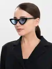 Очки солнцезащитные, имиджевые, с чехлом