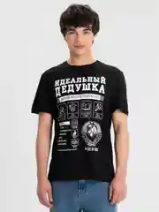 Багровый футболки, с принтом