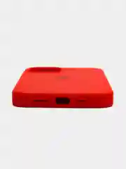 Красный чехол для iPhone 13