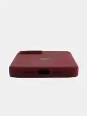 Багровый чехол для iPhone 13