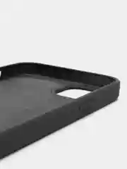 Угольный чехол для iPhone 13
