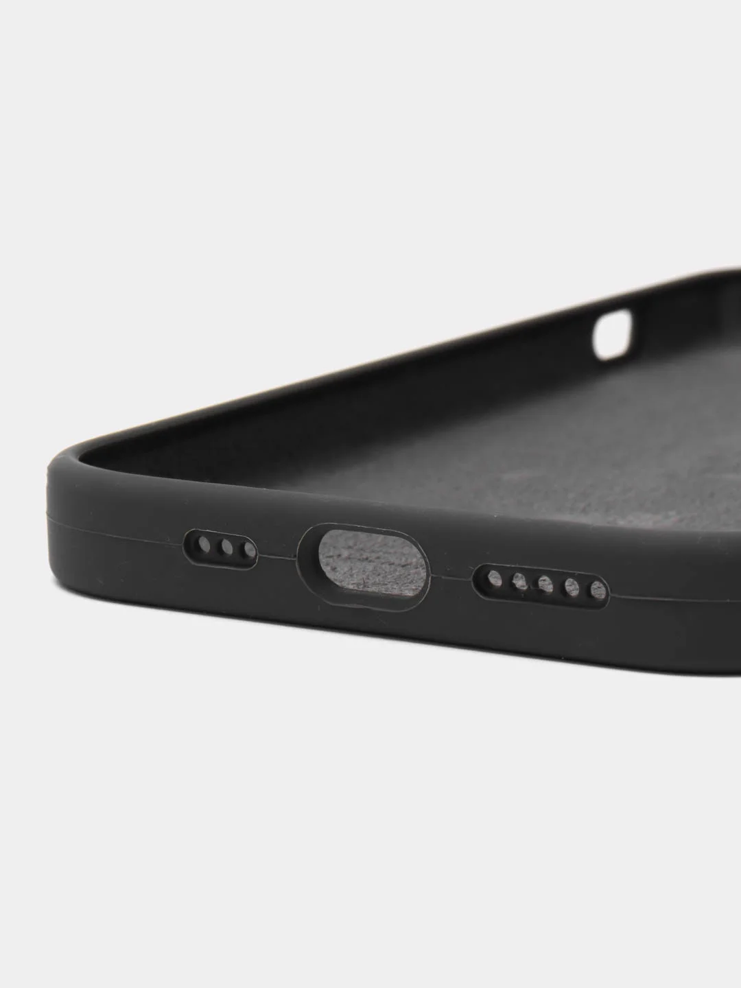Угольный чехол для iPhone 13