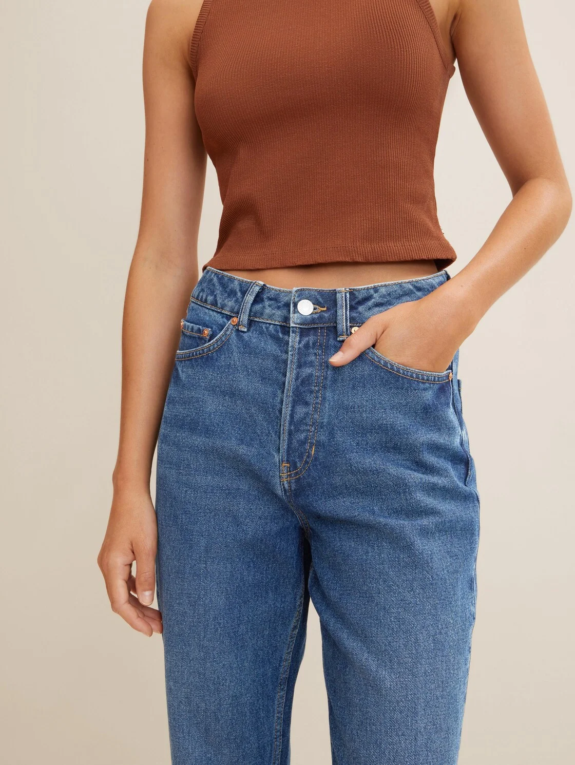 Синий свободные зауженные джинсы Mom Fit Tom Tailor