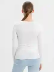 Белый лонгслив