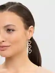 Серьги женские ассиметричные в виде сердца