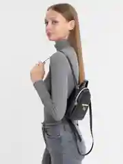 Черный рюкзак