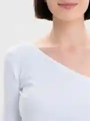 Белый джемпер женский белый