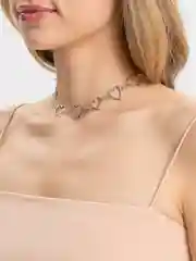 Серебряный чокер с сердечками
