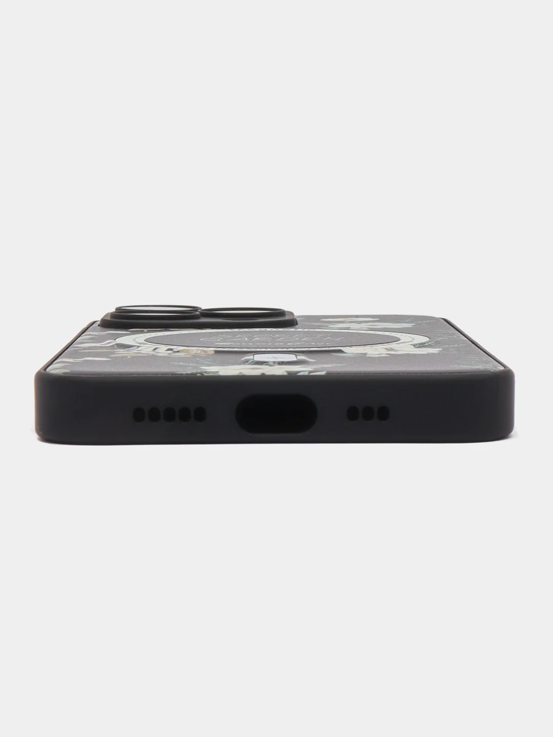 Черный чехол на iPhone 12 Pro, 13 Pro, 14 Pro