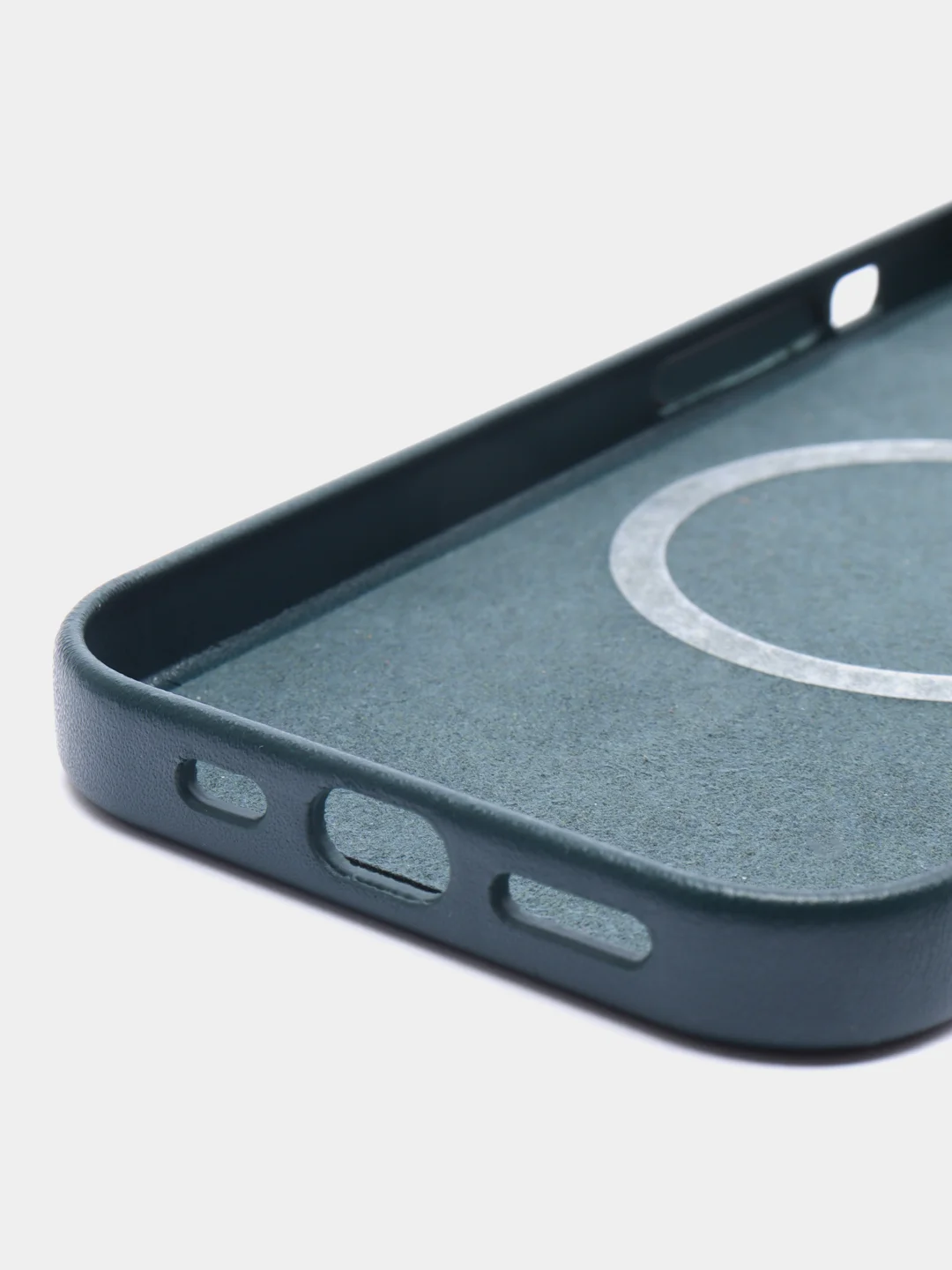Зеленый чехол MagSafe для iPhone 14 Pro кожаный BROSCORP с защитой камер, микрофиброй, экокожа