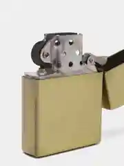 Зеленый зажигалка бензиновая в металлической подарочной коробке