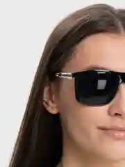Черный солнцезащитные очки