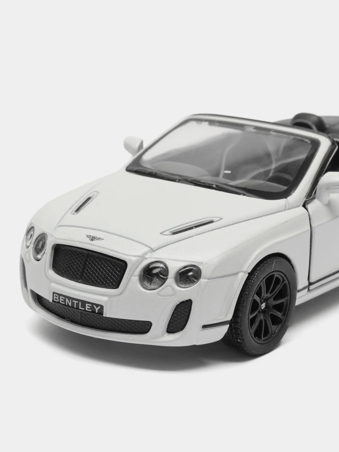 Белый машинка металлическая Bentley Continental Supersports Convertible KT5353D 1:38 /Kinsmart/