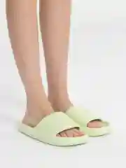 Салатовый шлепанцы женские