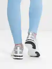 Белый женские кроссовки