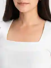 Белый лонгслив женский, с длинными рукавами, в рубчик