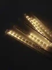 Светло-жёлтый гирлянда Светодиодная LED гирлянда метеоритный дождь. Тающие сосульки. Новый год, 8 колб