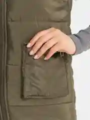 Зелёный хаки жилет утеплённый, женский, удлинённый