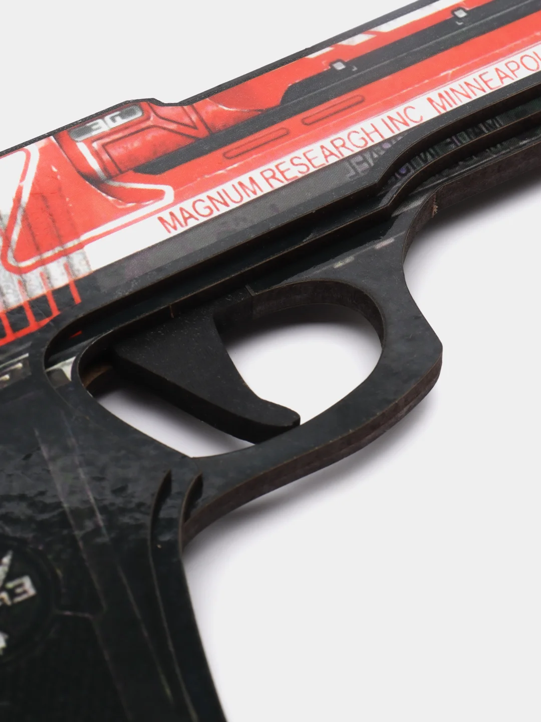 Черный пистолет резинкострел из игры CS GO, деревянный