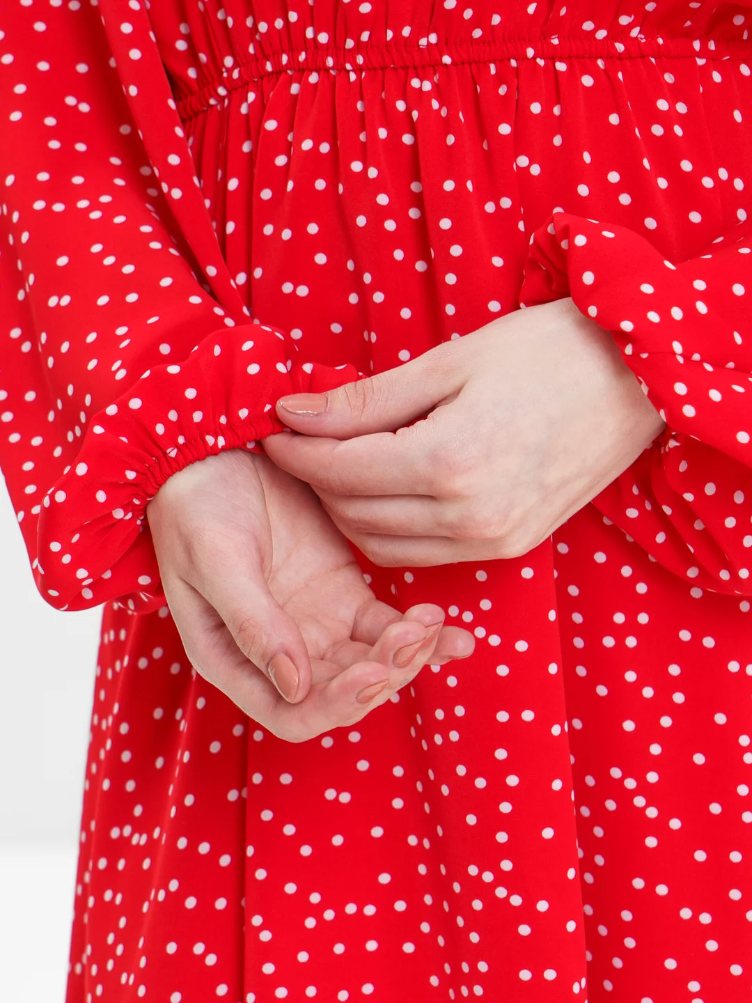 Платье в горошек оверсайз polka dot женское мини с объемными рукавами и юбкой полусолнце