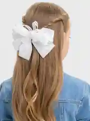 Белый резинки с бантиками