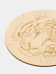 Красный доски для выжигания с рисунком