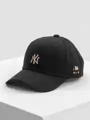 Черный бейсболка женская с логотипом NY