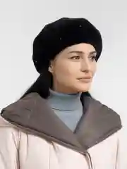 Берет женский мутон