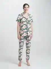 Пижама женская: брюки и рубашка