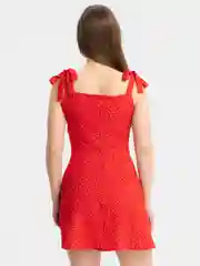 Красный платье в мелкий горошек